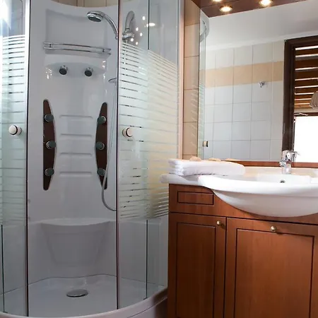 Ivi Holiday home *
